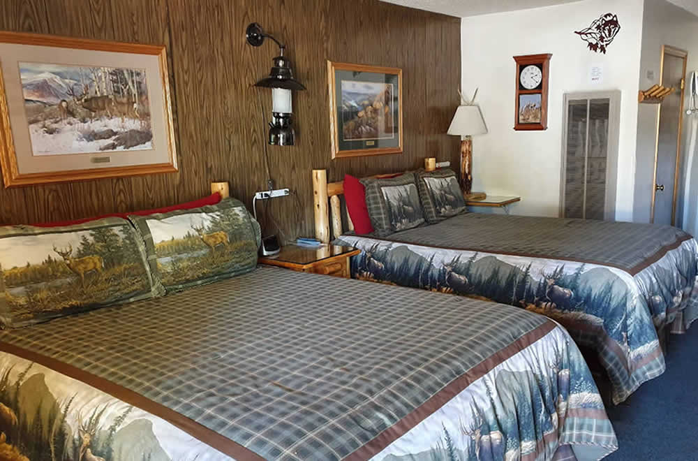 The Woodsman Country Lodge in Crescent, OR